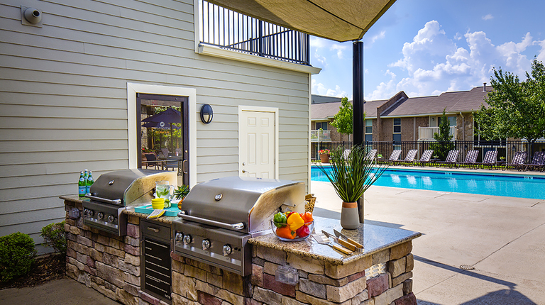 Outdoor Chef's Kitchen